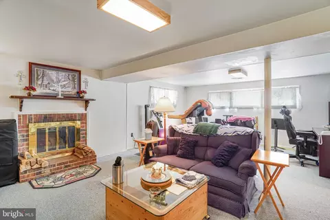 Other - 8622 Kenilworth Dr, Springfield, VA 22151 photo 7 of 10