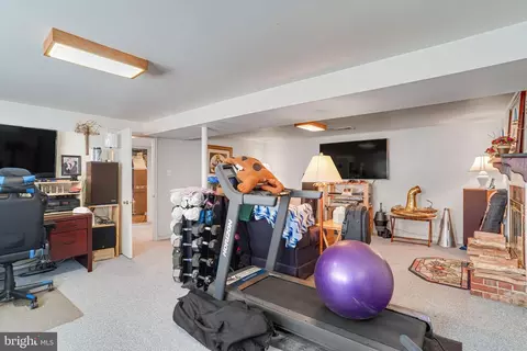 Other - 8622 Kenilworth Dr, Springfield, VA 22151 photo 6 of 10