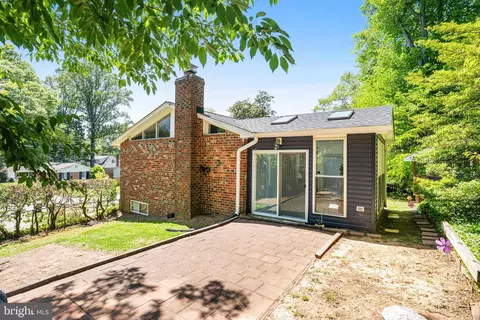 Exterior - 8622 Kenilworth Dr, Springfield, VA 22151 photo 5 of 8