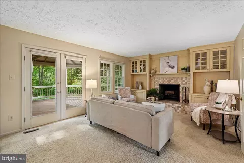 Living - 12651 Thunder Chase Dr, Reston, VA 20191 photo 5 of 8