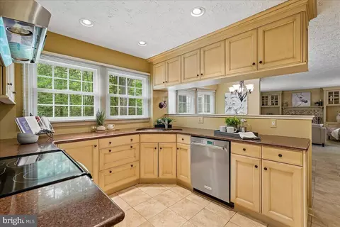 Kitchen - 12651 Thunder Chase Dr, Reston, VA 20191 photo 1 of 4