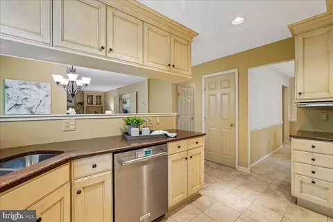Kitchen - 12651 Thunder Chase Dr, Reston, VA 20191 photo 4 of 4