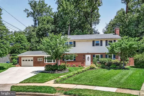 2640 Frey Ct, Falls Church, VA 22046