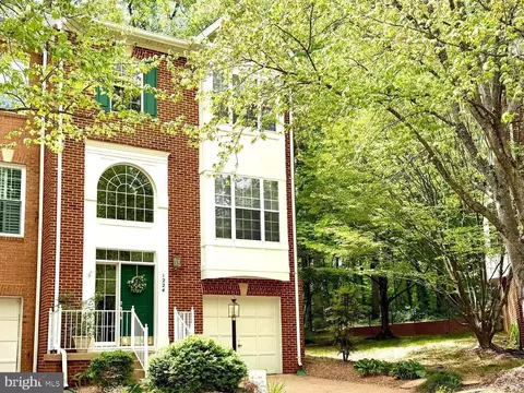 1224 Wild Hawthorn Way, Reston, VA 20194