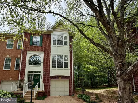 1224 Wild Hawthorn Way, Reston, VA 20194