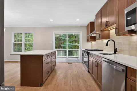 Kitchen - 7837 Wintercress Ln, Springfield, VA 22152 photo 6 of 6