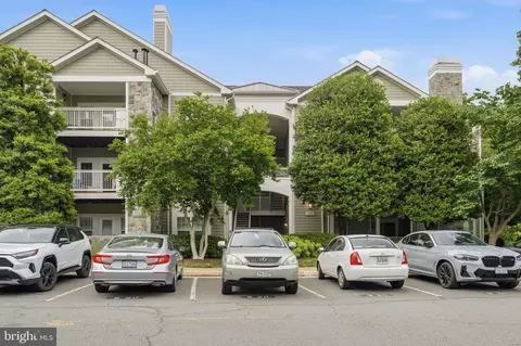 1720 Lake Shore Crest Dr #36, Reston, VA 20190