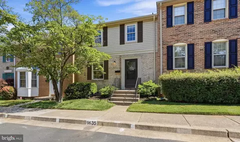 9635 Lindenbrook St, Fairfax, VA 22031