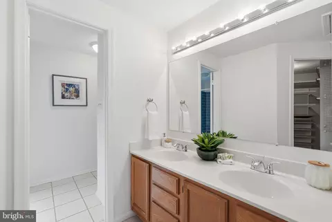 Other - 1686 Oaktree Ct, Reston, VA 20194 photo 5 of 9