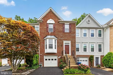 3009 Barden Oaks Ct, Oakton, VA 22124