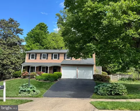 4863 Cove Rd, Fairfax, VA 22032