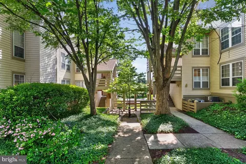 4505 F Sahalee Ct, Alexandria, VA 22312