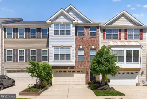 6646 Patent Parish Ln, Alexandria, VA 22315