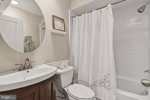 Bath - 5907 D Noblestown Rd, Springfield, VA 22152 photo 3 of 4