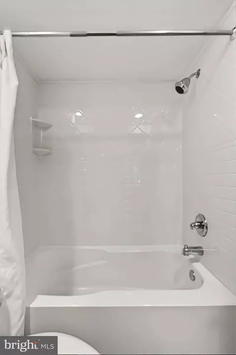 Bath - 5907 D Noblestown Rd, Springfield, VA 22152 photo 4 of 4