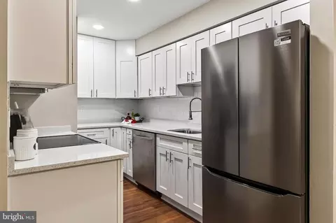 Kitchen - 5907 D Noblestown Rd, Springfield, VA 22152 photo 2 of 4