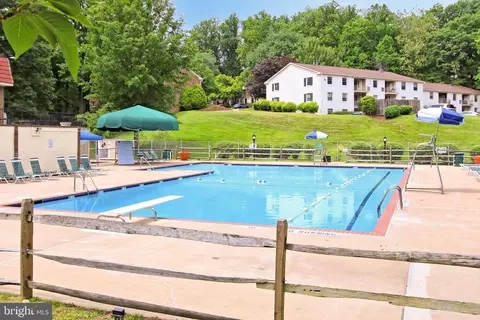 Exterior - 5907 D Noblestown Rd, Springfield, VA 22152 photo 9 of 11