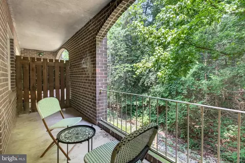 Exterior - 5907 D Noblestown Rd, Springfield, VA 22152 photo 3 of 11