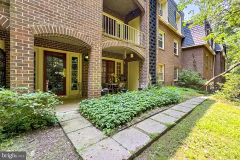 Exterior - 5907 D Noblestown Rd, Springfield, VA 22152 photo 6 of 11