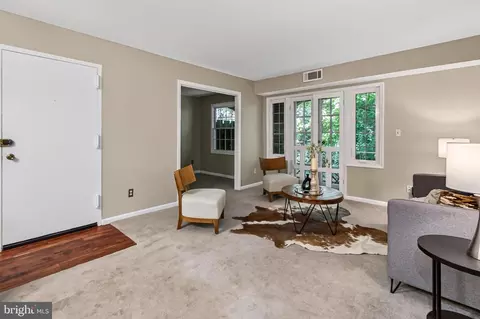 Living - 5907 D Noblestown Rd, Springfield, VA 22152 photo 1 of 2