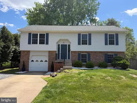 14723 Jarnigan St, Centreville, VA 20120