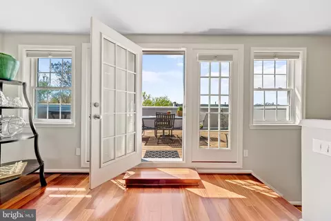 Entry Way - 12076 Kinsley Pl, Reston, VA 20190 photo 6 of 6