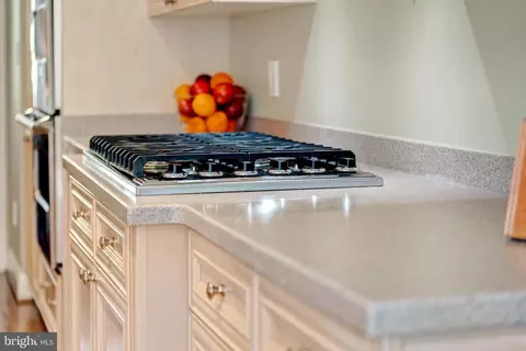 Kitchen - 12076 Kinsley Pl, Reston, VA 20190 photo 2 of 4