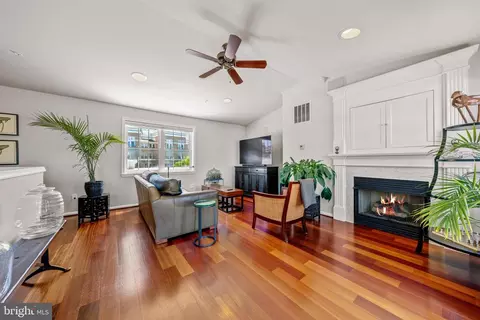 Living - 12076 Kinsley Pl, Reston, VA 20190 photo 5 of 5