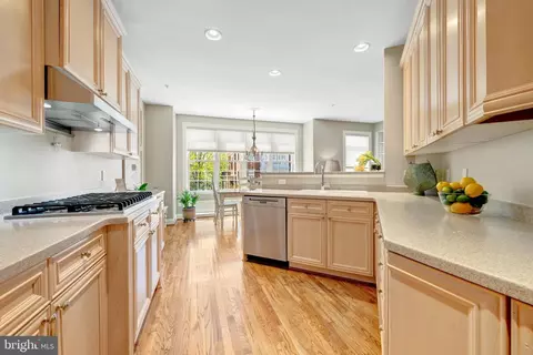 Kitchen - 12076 Kinsley Pl, Reston, VA 20190 photo 4 of 4