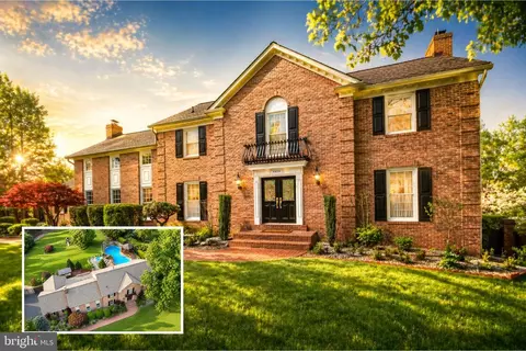 9424 Brian Jac Ln, Great Falls, VA 22066