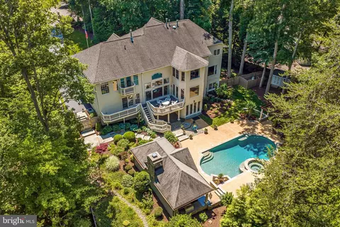 10330 Regency Station Dr, Fairfax Station, VA 22039
