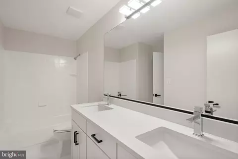 Bath - 8803 Hayload Ct, Springfield, VA 22153 photo 1 of 2