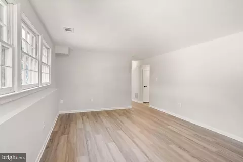 Living - 8803 Hayload Ct, Springfield, VA 22153 photo 11 of 12