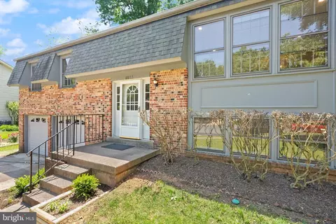 Exterior - 8803 Hayload Ct, Springfield, VA 22153 photo 4 of 7