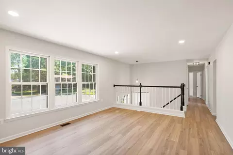 Living - 8803 Hayload Ct, Springfield, VA 22153 photo 5 of 12