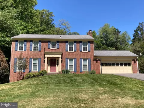 12144 Folkstone Dr, Herndon, VA 20171