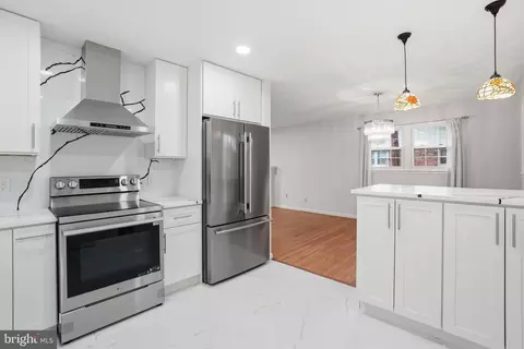 Kitchen - 5304 Pillow Ln, Springfield, VA 22151 photo 2 of 3