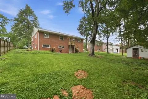 Exterior - 5304 Pillow Ln, Springfield, VA 22151 photo 3 of 3