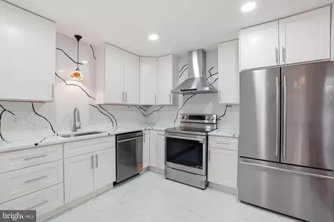 Kitchen - 5304 Pillow Ln, Springfield, VA 22151 photo 3 of 3