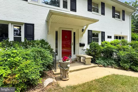 Exterior - 7604 Boulder St, Springfield, VA 22151 photo 5 of 18