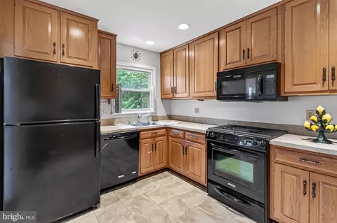 Kitchen - 7604 Boulder St, Springfield, VA 22151 photo 1 of 1
