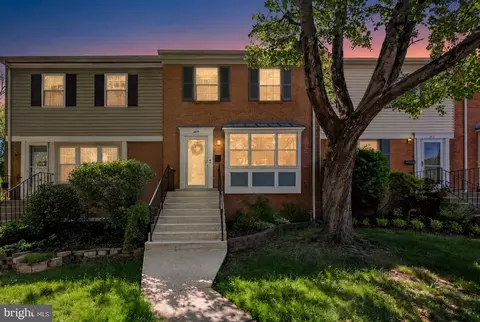 2814 Hyson Ln, Falls Church, VA 22043