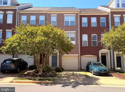 11451 Log Ridge Dr, Fairfax, VA 22030