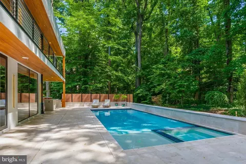 Exterior - 7841 Old Dominion Dr, Mclean, VA 22102 photo 15 of 16