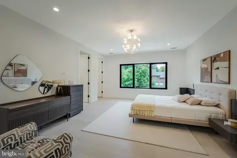 Bedroom - 7841 Old Dominion Dr, Mclean, VA 22102 photo 6 of 6