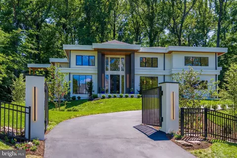 Exterior - 7841 Old Dominion Dr, Mclean, VA 22102 photo 4 of 16
