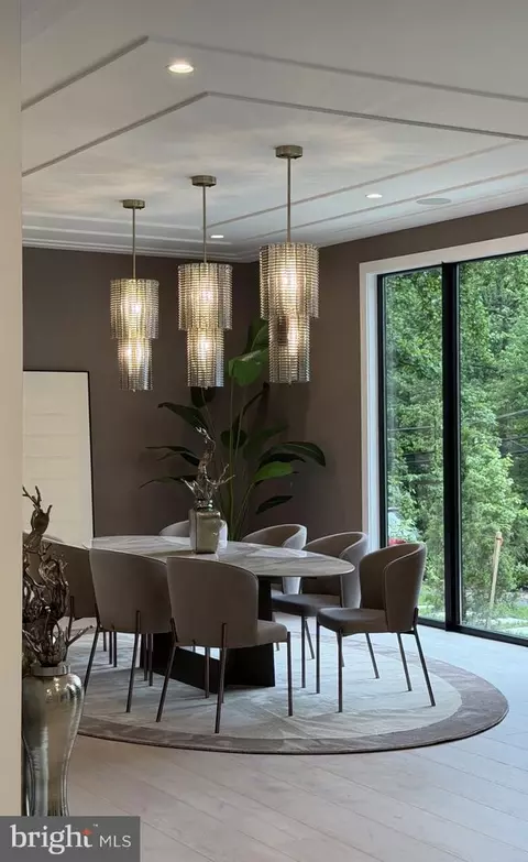 Dining - 7841 Old Dominion Dr, Mclean, VA 22102 photo 2 of 5
