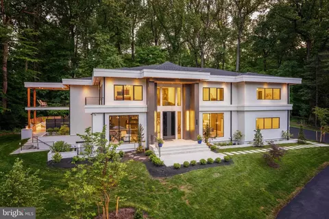 Exterior - 7841 Old Dominion Dr, Mclean, VA 22102 photo 6 of 16