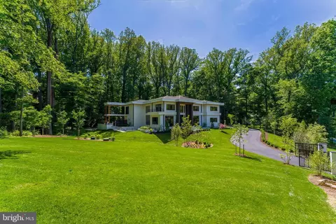Exterior - 7841 Old Dominion Dr, Mclean, VA 22102 photo 3 of 16