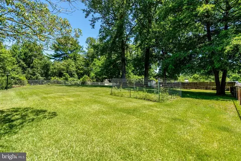 Exterior - 7618 Highland St, Springfield, VA 22150 photo 19 of 23